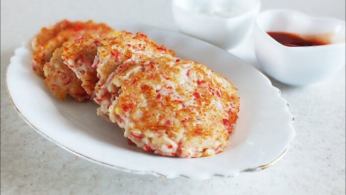 Гаряча закуска з крабових паличок