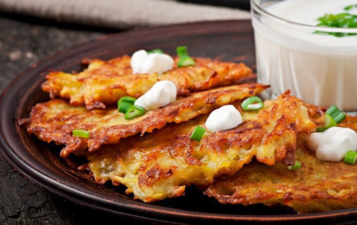 Кулінари розсекретили один інгредієнт, який потрібно додати до дерунів