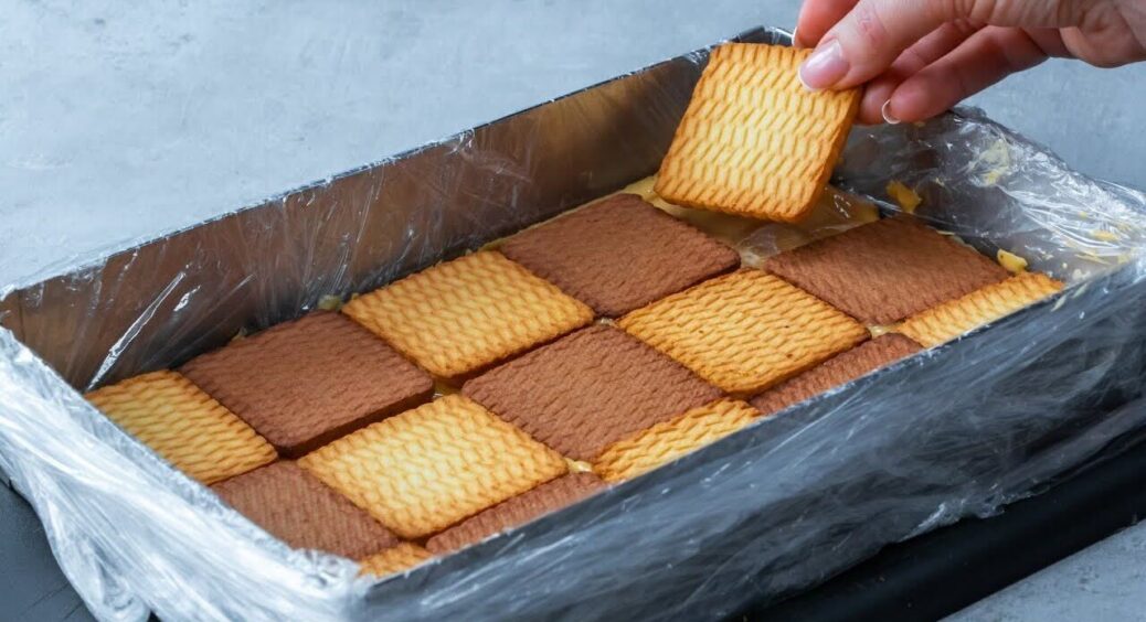 Дуже простий торт без випічки всього з двох інгредієнтів: ніжний десерт за 15 хвилин. Рецепт стане улюбленим 