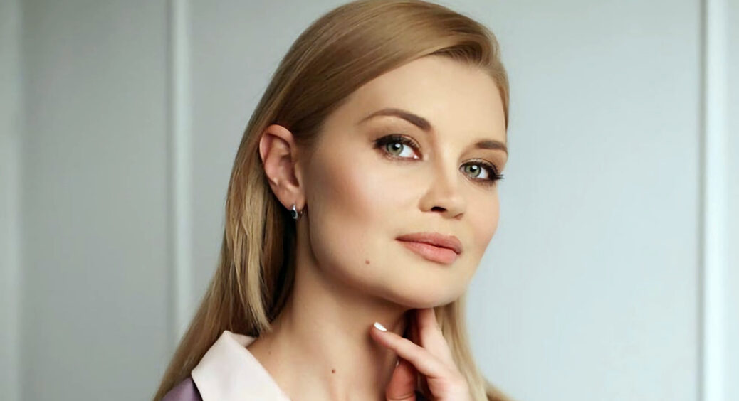 Стрижки на зиму 2024: Лідія Таран перевірила на собі наймоднішу зачіску для жінок за 40, яка омолоджує 