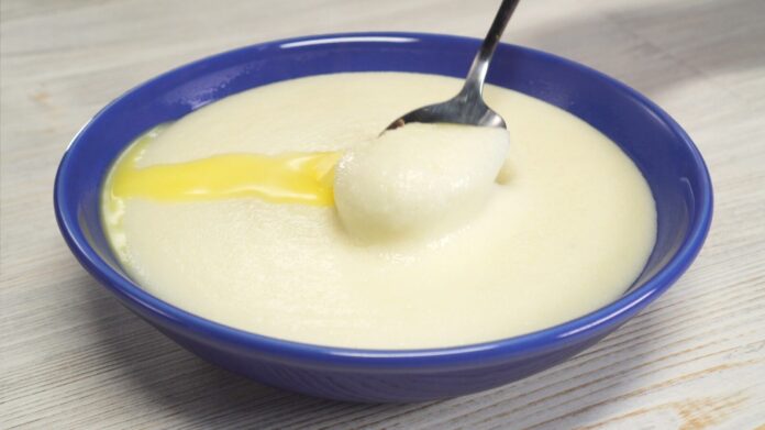 Рецепт смачної манної каші за кілька хвилин