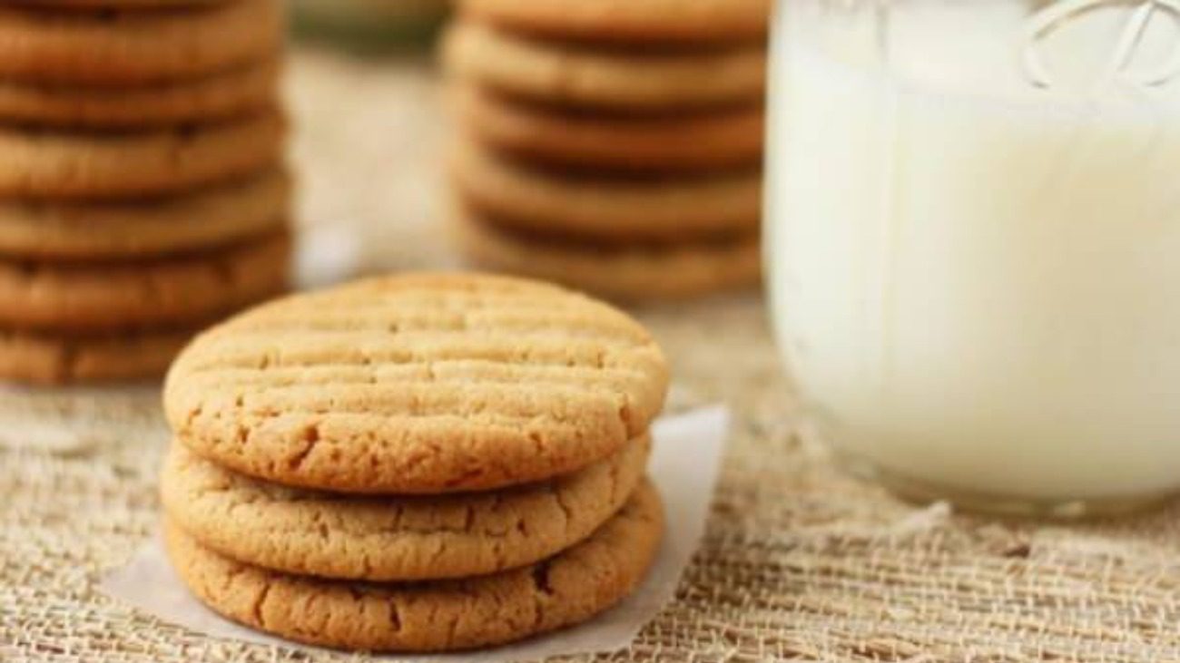  Готуємо найпростіше печиво з молока за 15 хв