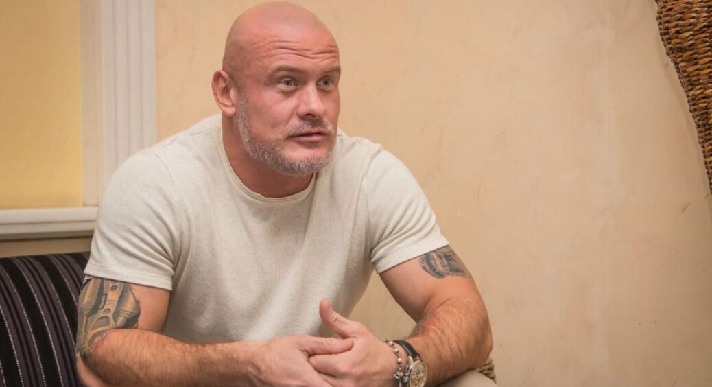“Це інвалідність”. Після новини про госпіталізацію боксер В’ячеслав Узелков повідомив про завершення кар’єри 