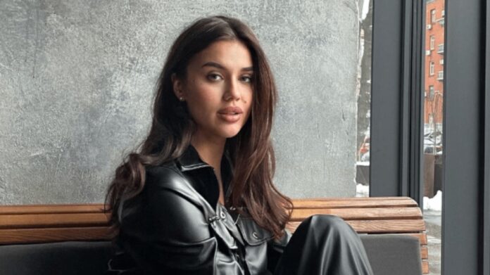 Переможниця шоу Холостяк-12 Катя Лозовицька покинула нового бойфренда та повернулася в Україну