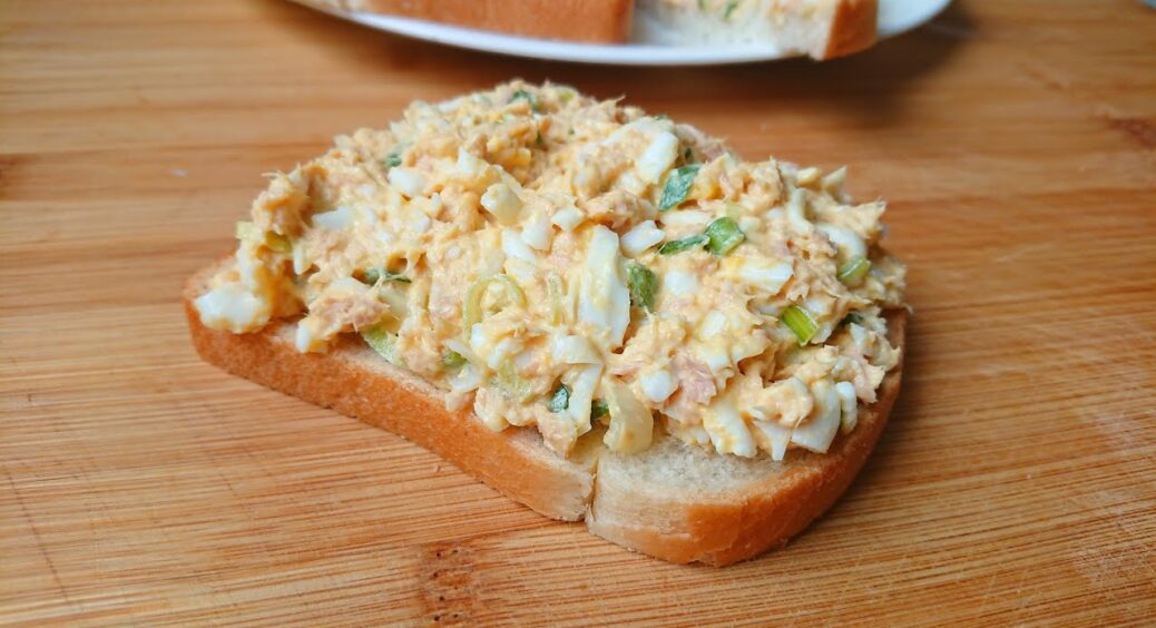 ТОП-3 рецепти найкращих намазок на хліб: без майонезу, плавленого сиру і часнику. Прикрасять будь-який стіл 