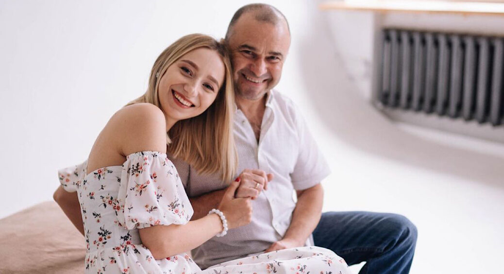 Молода дружина Віктора Павліка показала свій розкішний маєток на тисячу кв метрів: як у Камалії і Полякової 