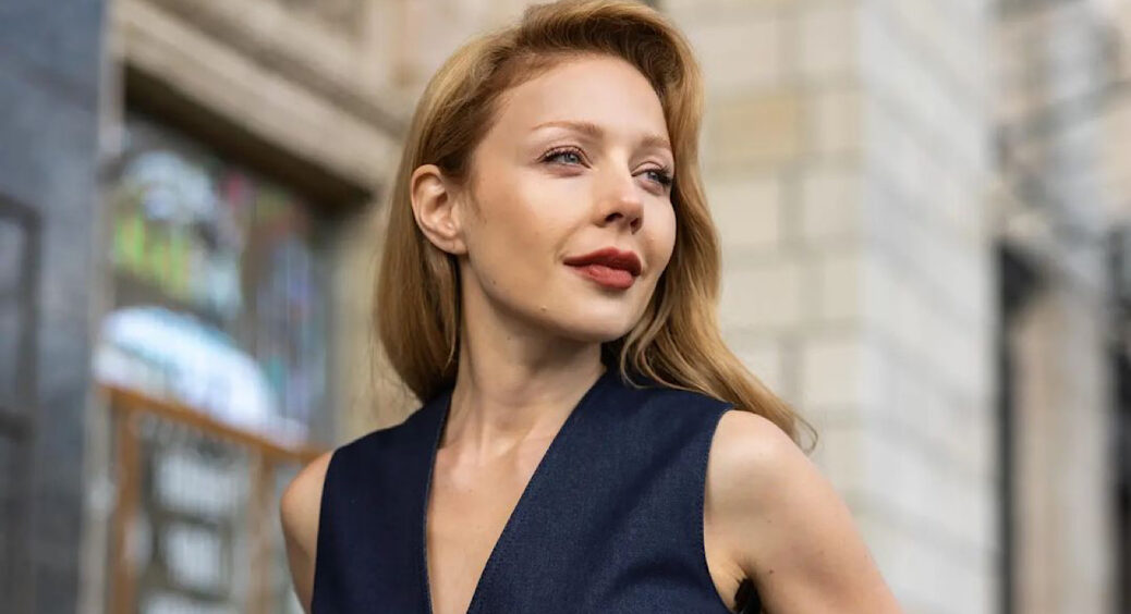 Зі звичайної простушки в головну поп-діву країни: як з роками змінювався образ Тіни Кароль (ФОТО) 