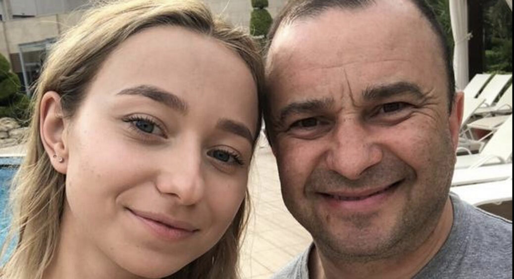 Молода дружина Віктора Павліка вразила образом з волоссям на ногах та пір’ям: для Остапчука не 10 з 10 