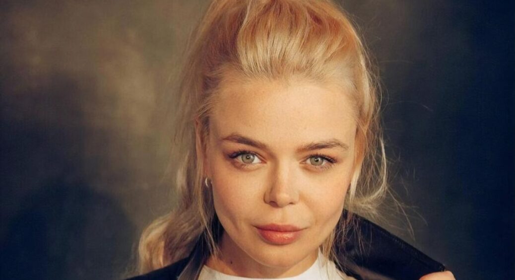 Намарафечена Аліна Гросу зачинилася між двох дверей у своєму американському будинку: тепер як експонат 