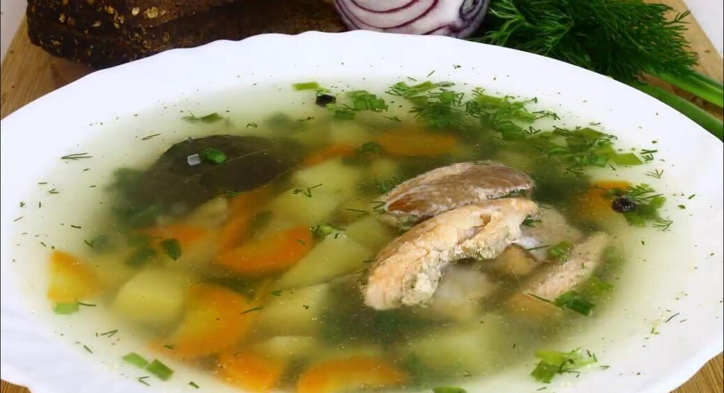 Домашня уха за півгодини: цей рибний суп підкорить своїм смаком і простотою. Рецепт правильної ухи 
