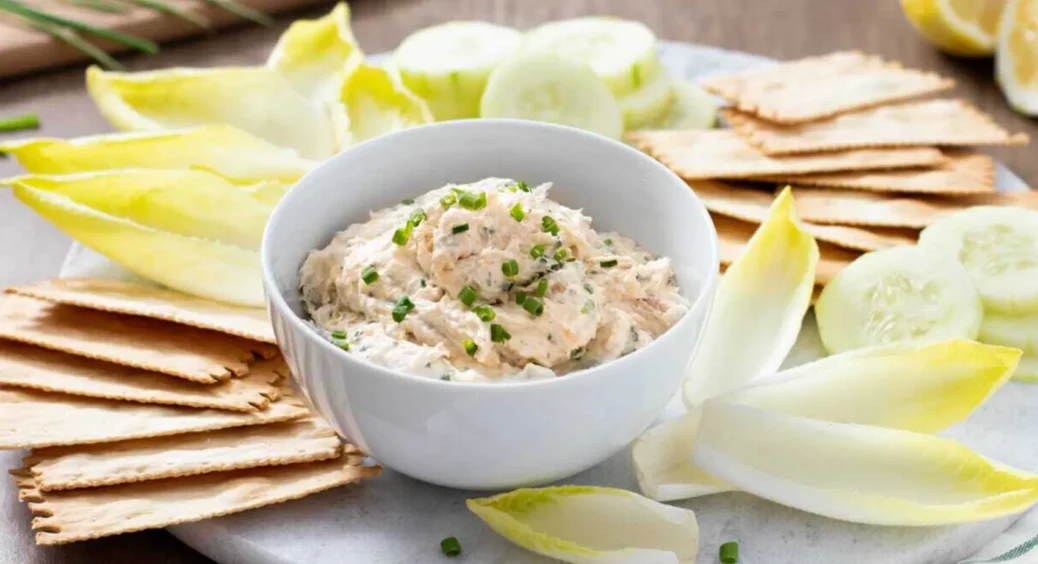 Смачна намазка з грибів та плавленого сиру до чаю та на перекус: елементарний рецепт, який завжди виходить 