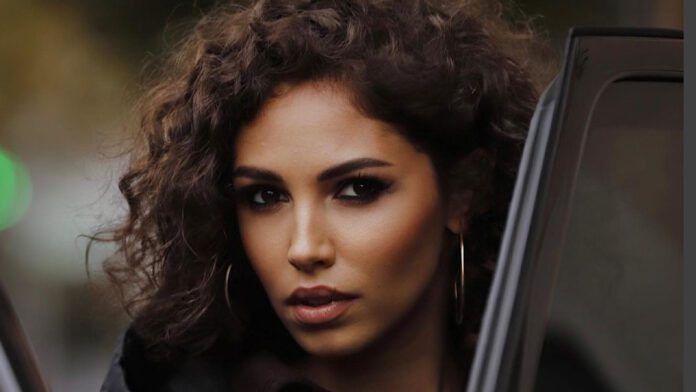 Аня Богдан показала свою маму