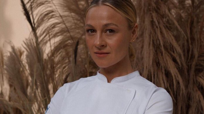 Оля Мартиеовська шукає працівників 