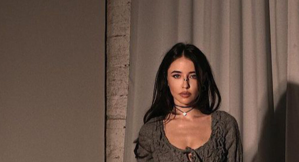 Рожеве боб-каре і гофре: Надя Дорофєєва показала свою нову досить цікаву зачіску (ФОТО) 