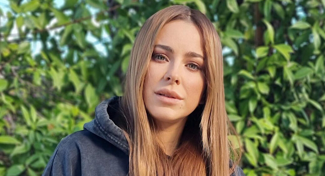 “Просто набратися терпіння”: Ані Лорак поскаржилася на 12-річну дочку від колишнього чоловіка Налчаджиоглу 