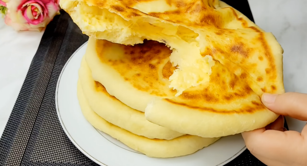 Бутерброди й лаваш у минулому: готуємо повітряні хачапурі для перекусу – смакує на всі 100 