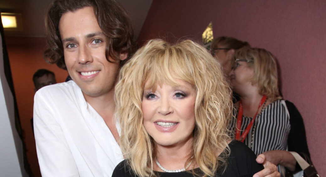 “У мами останній концерт, і все! Мама вільна”: Максим Галкін привітав Аллу Пугачову з 74-м днем народження 