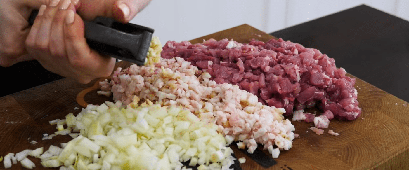 Рецепт смачних ковбасок без оболонки