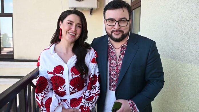 Услан Сенічкін та Людмила Барбір з'явились разом у Володимирському соборі