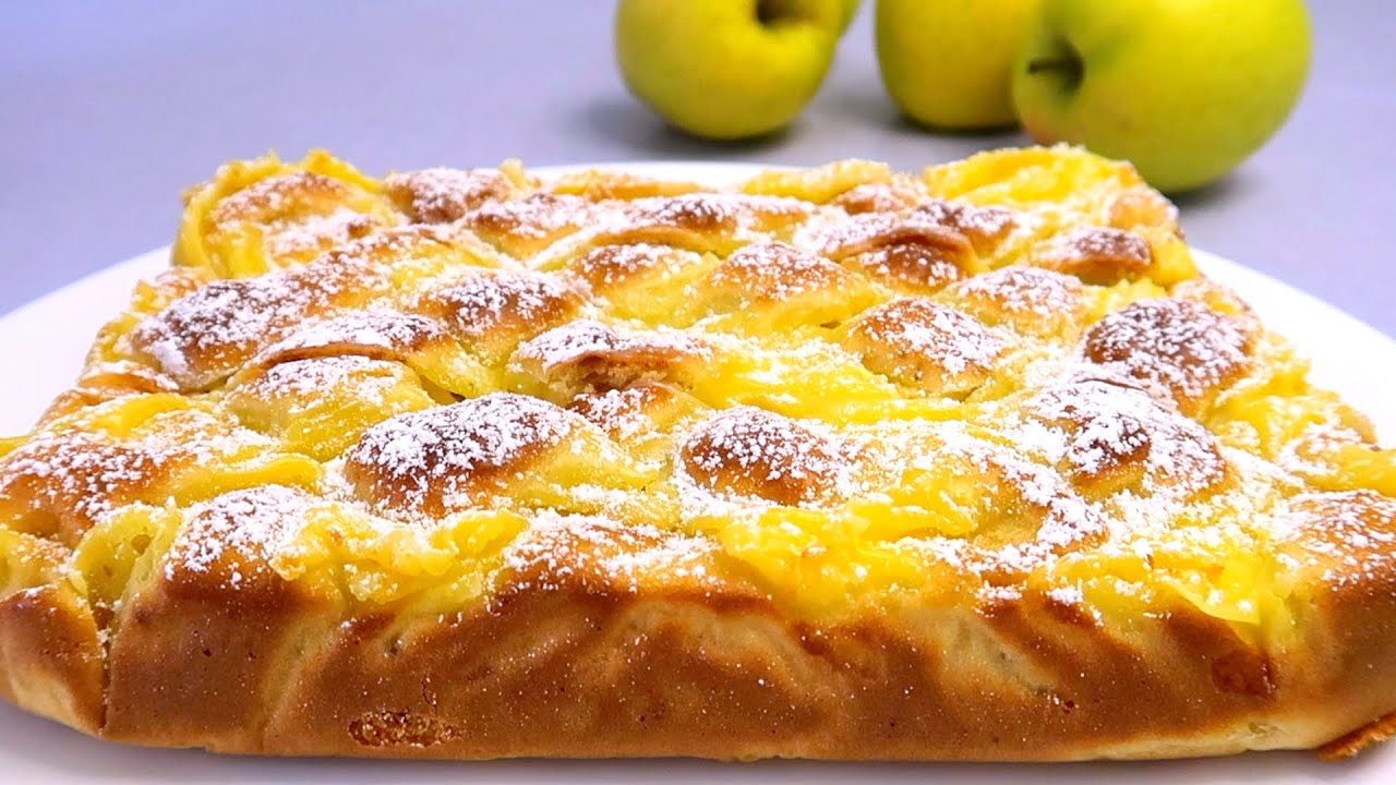Готуємо дуже смачний та легкий пиріг з яблук на всі випадки життя