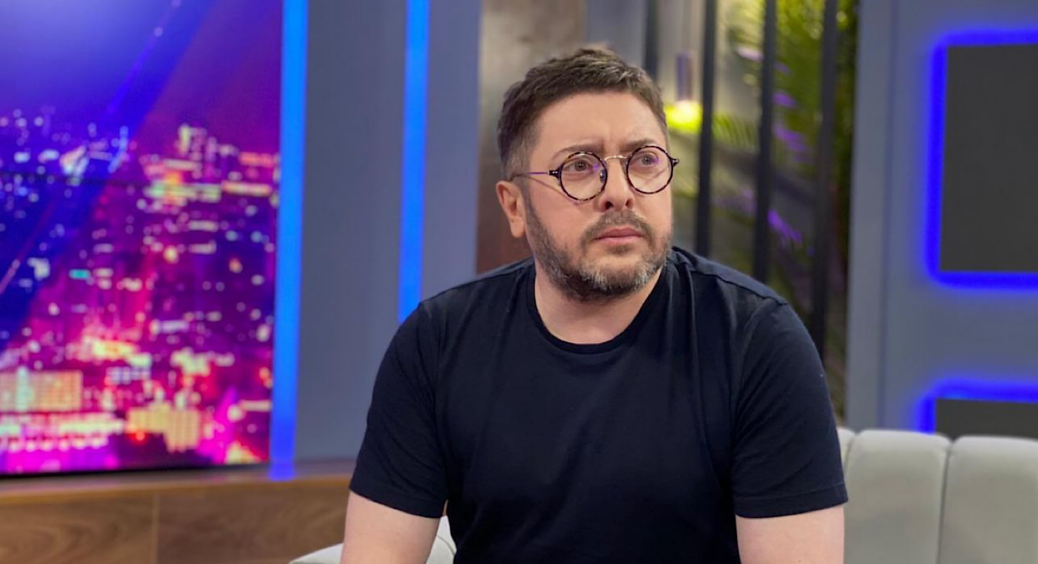 Олексій Суханов відверто висловився про одностатеві шлюби в Україні: що думає ведучий “Говорить вся країни” 