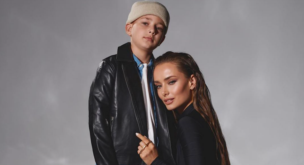 Ксенія Мішина на відпочинку у Туреччині засвітила тату на руці свого 11-річного сина Платона: вже дорослий 