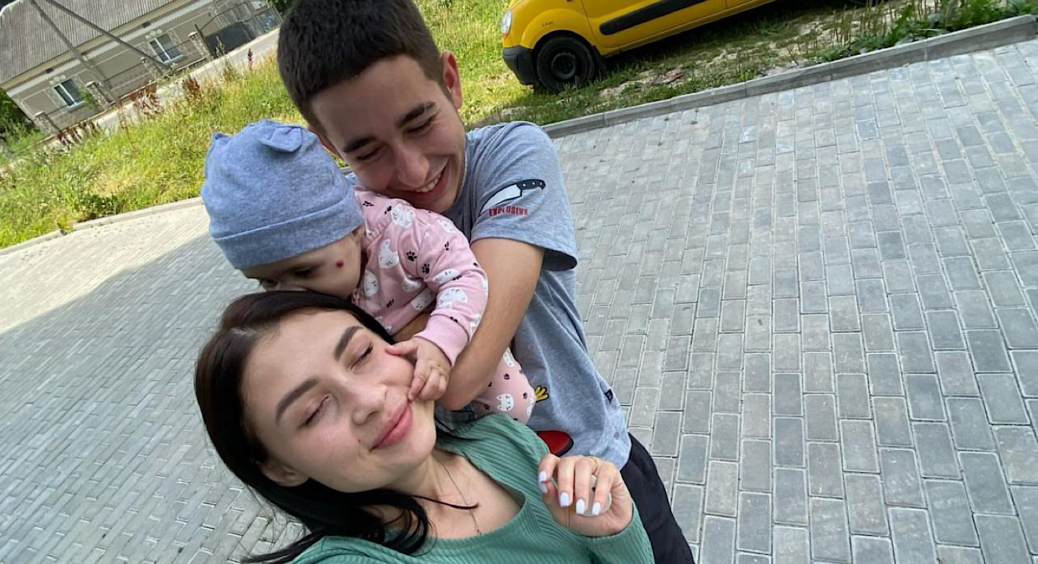 Дружина 21-річного Романа Сасанчина ощасливила чоловіка радісною новиною: “Підтвердили мою вагітність” 