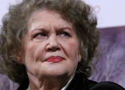 Ліна Костенко показала, як виглядає зараз 