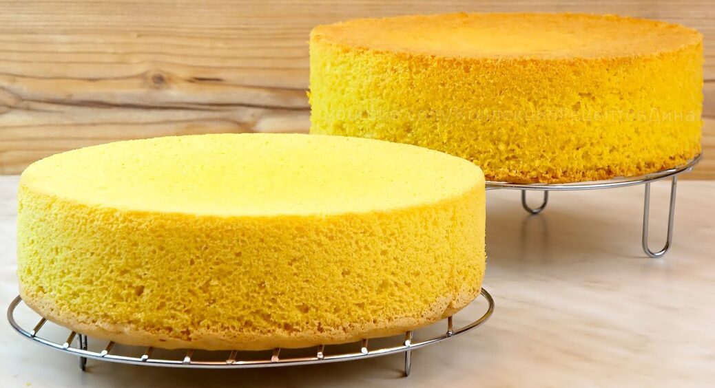 Про цей рецепт мріє кожен кухар: для такого легкого та пишного бісквіту потрібно лише чотири продукти 