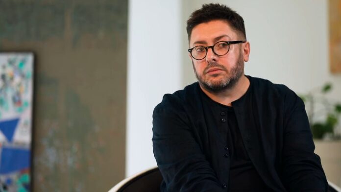 Олексій Суханов вперше відповів, чи збирається усиновлювати дитину Олексій Суханов вперше відповів, чи збирається усиновлювати дитину