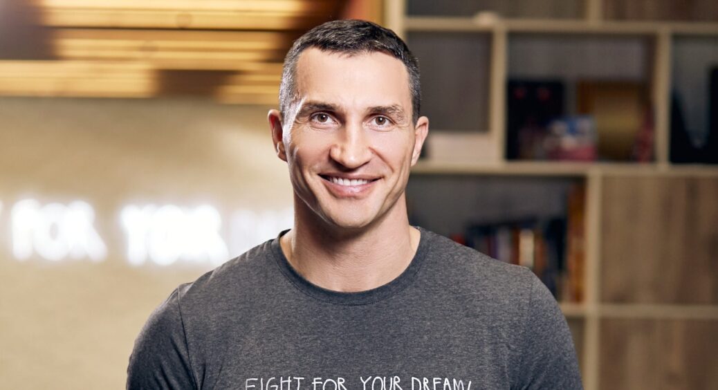 Як виглядає єдина дочка Володимира Кличка: це янголятко боксеру народила мама-американка (ФОТО) 