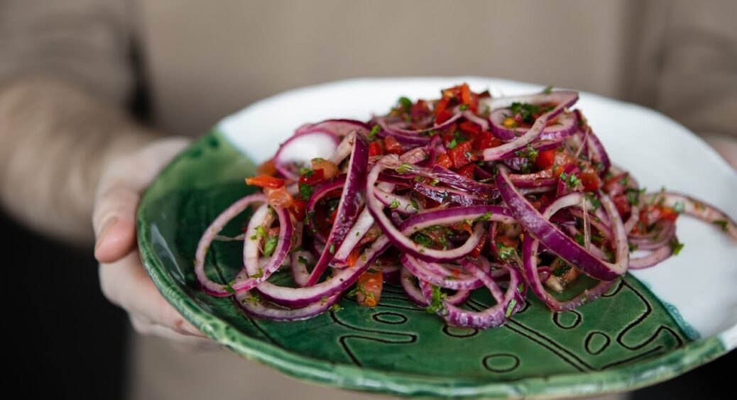 Ви будете в захваті: рецепт цибулі в медовому соусі. Ідеальний смак в поєднанні з купою вітамінів 