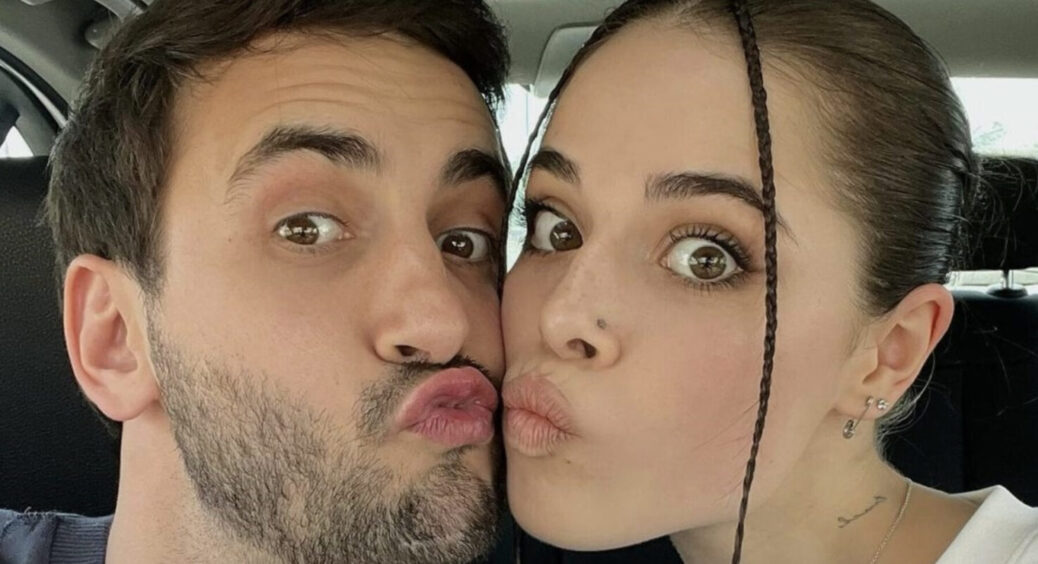 Вихід з чорного: дружина зірки шоу “Холостячка” Романа Свечкоренка кардинально змінила колір волосся 