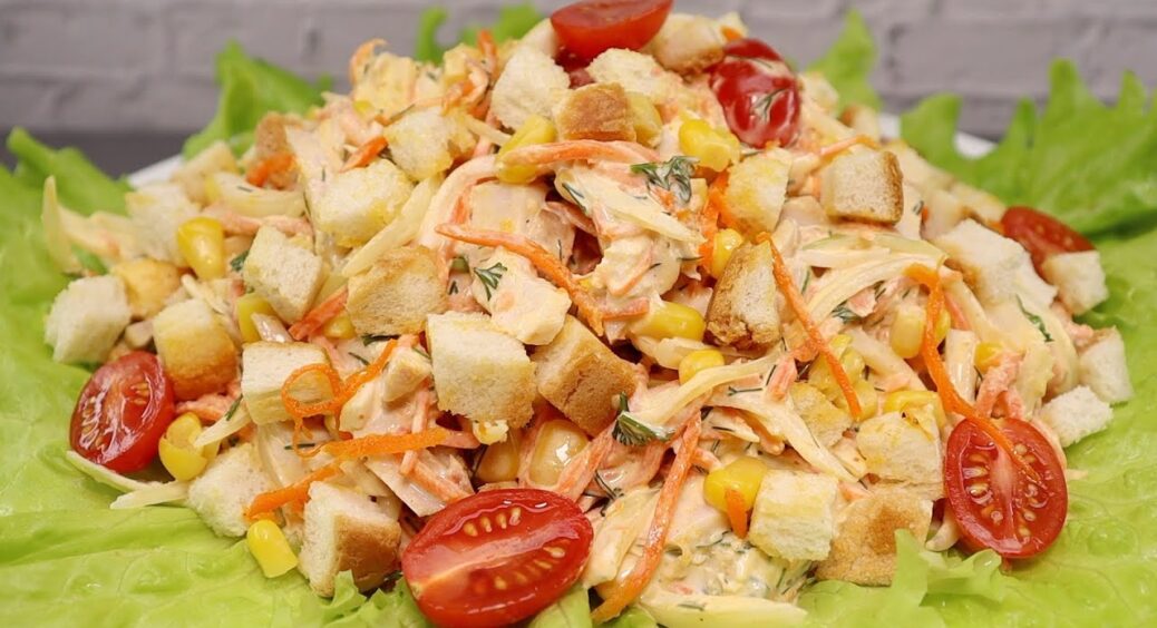 Смачніше, ніж “Олів’є”: салат “Осінній” із найбюджетніших продуктів за лічені хвилини та без зайвого клопоту 