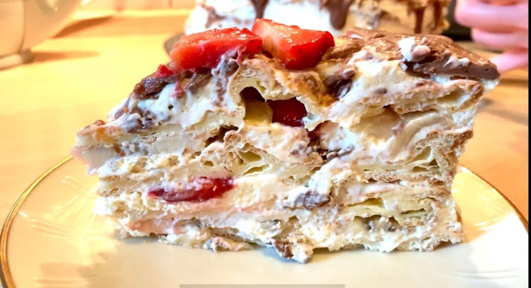 Торт без духовки – крем як морозиво: як приготувати неймовірний літній десерт без випічки для всієї сім’ї? 