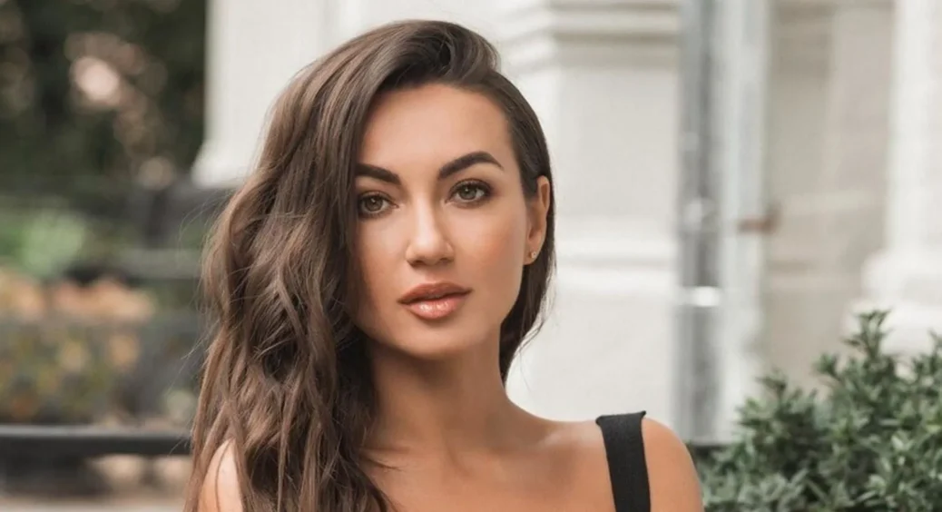 Зірка Нового каналу Анна Олицька розповіла про своє схуднення і причини зайвих кілограмів: “Наїдалася ввечері” 