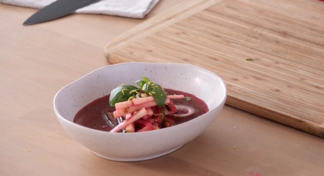 Замість окрошки і холодника. Освіжаючий суп на квасі, який готували ще в 15 столітті: український суп таратута 