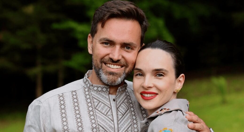 Дружина Тімура Мірошниченка після всиновлення показала величезний живіт: на останніх термінах вагітності 