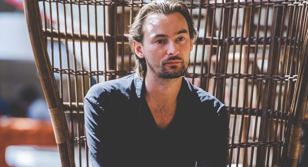 Алан Бадоєв розповів про розлучення з Жанною Бадоєвою, яка емігрувала в Італію: “Це потрібно було закінчити” 