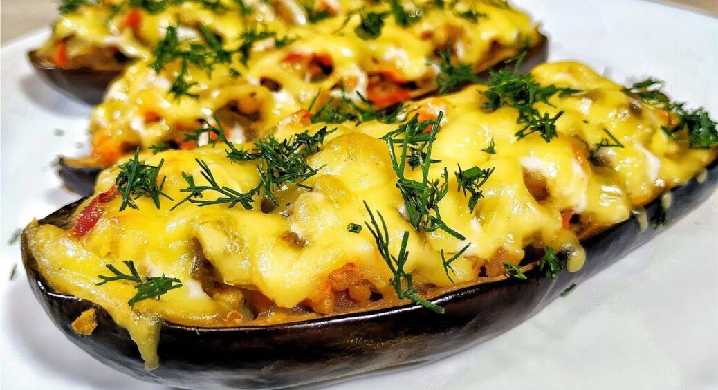 Тарілки будуть порожніми за кілька хвилин: рецепт баклажанів під сиром на вечерю – ідеально до шашлику 