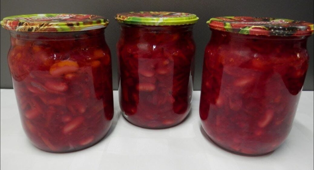 Заправка для борщу: рецепт найпопулярнішої заготівлі на зиму, без якої смачний обід просто неможливий 