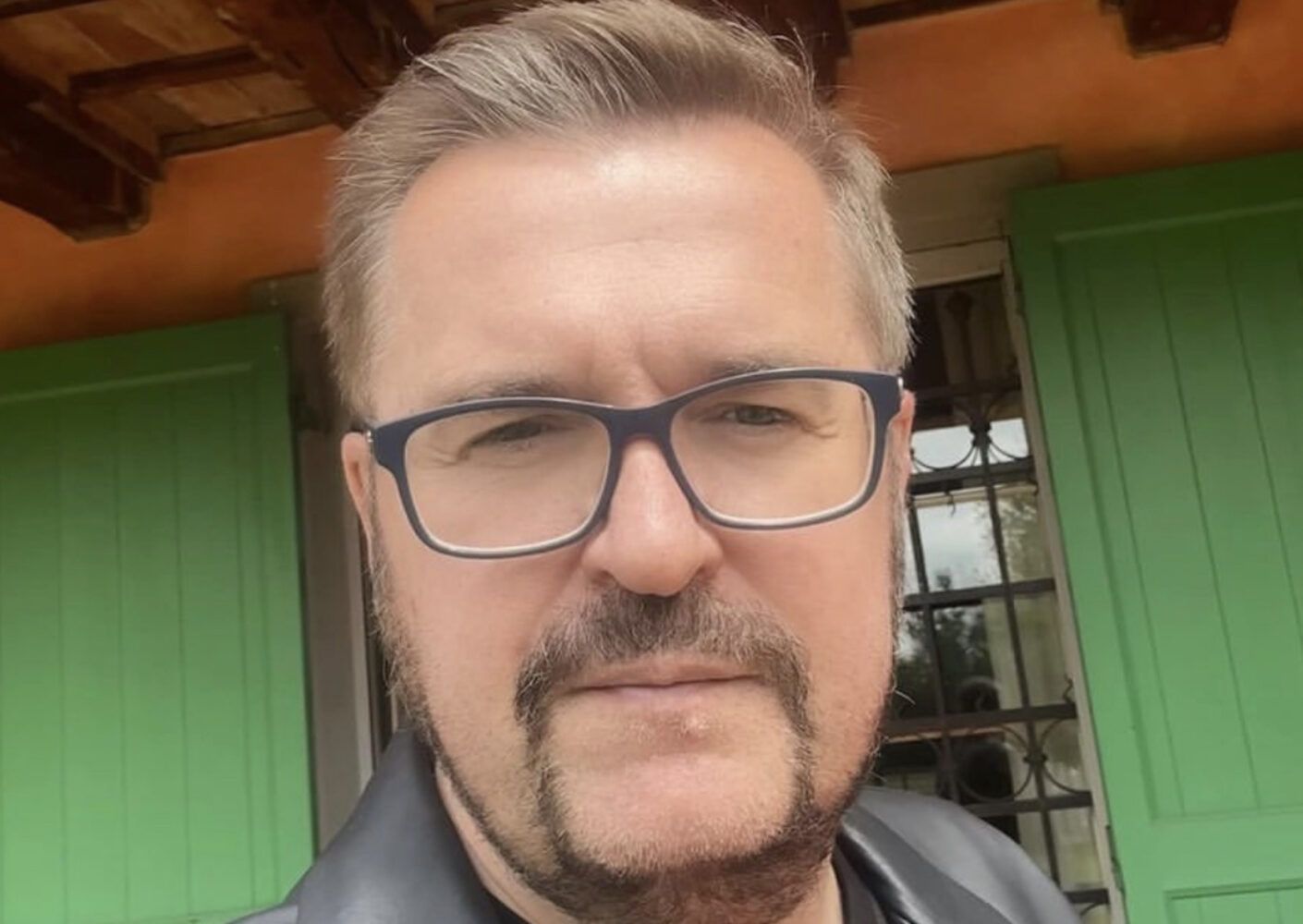Як виглядає дім Олександра Пономарьова