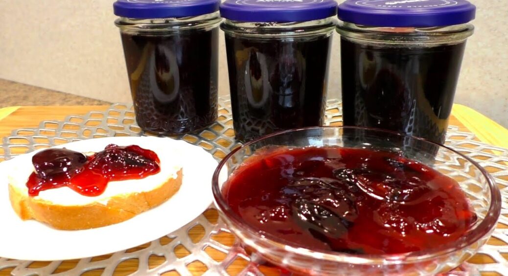 Густий джем зі слив на зиму за один прийом: виходить дуже ароматним, трохи пряним і неймовірно корисним 