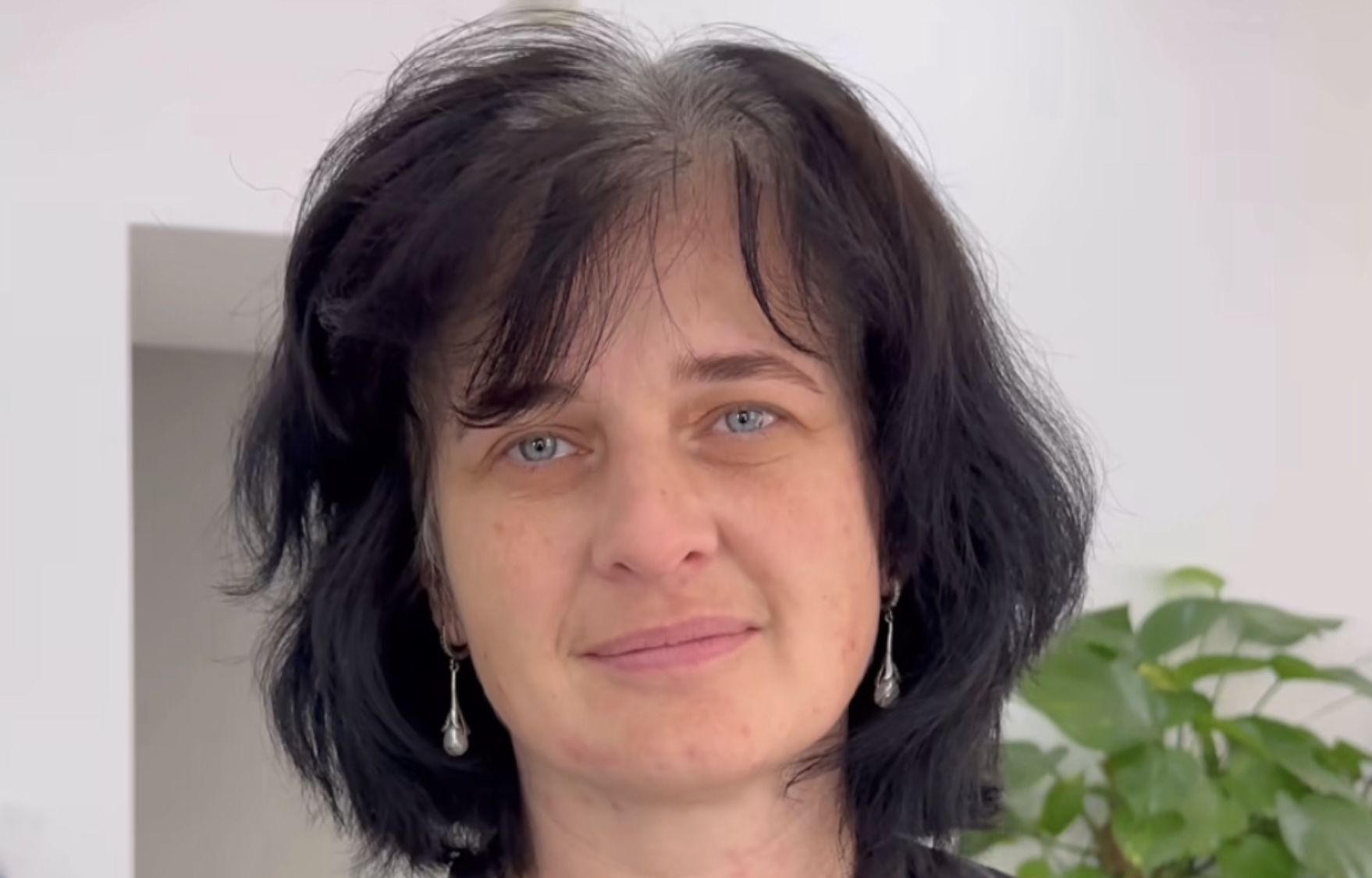 Як правильно змінювати зачіску: українка показала крутий перехід в ...