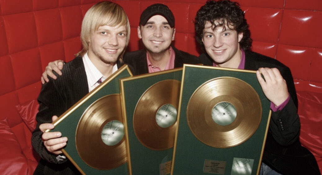 Як змінився соліст гурту “Авіатор”? Якби наштовхнулися на нього на вулиці нізащо б не впізнали (ФОТО) 