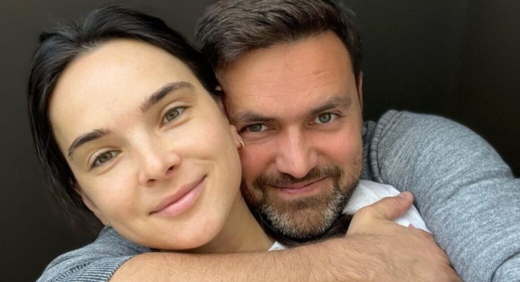 “Здійсненна мрія”: дружина Тімура Мірошниченка показала оновлений образ 8-річної названої доньки 