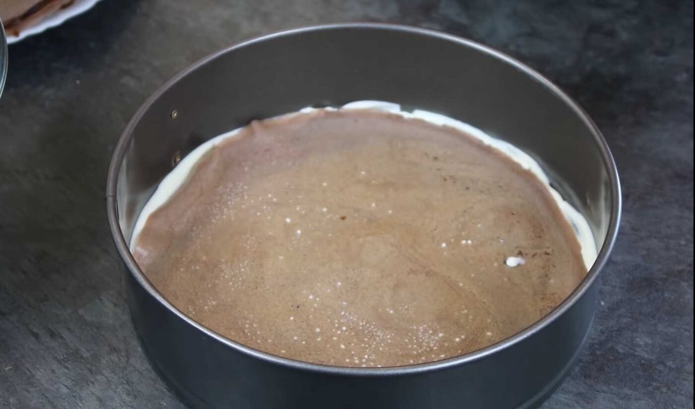 Рецепт приготування шоколадного торта з млинців