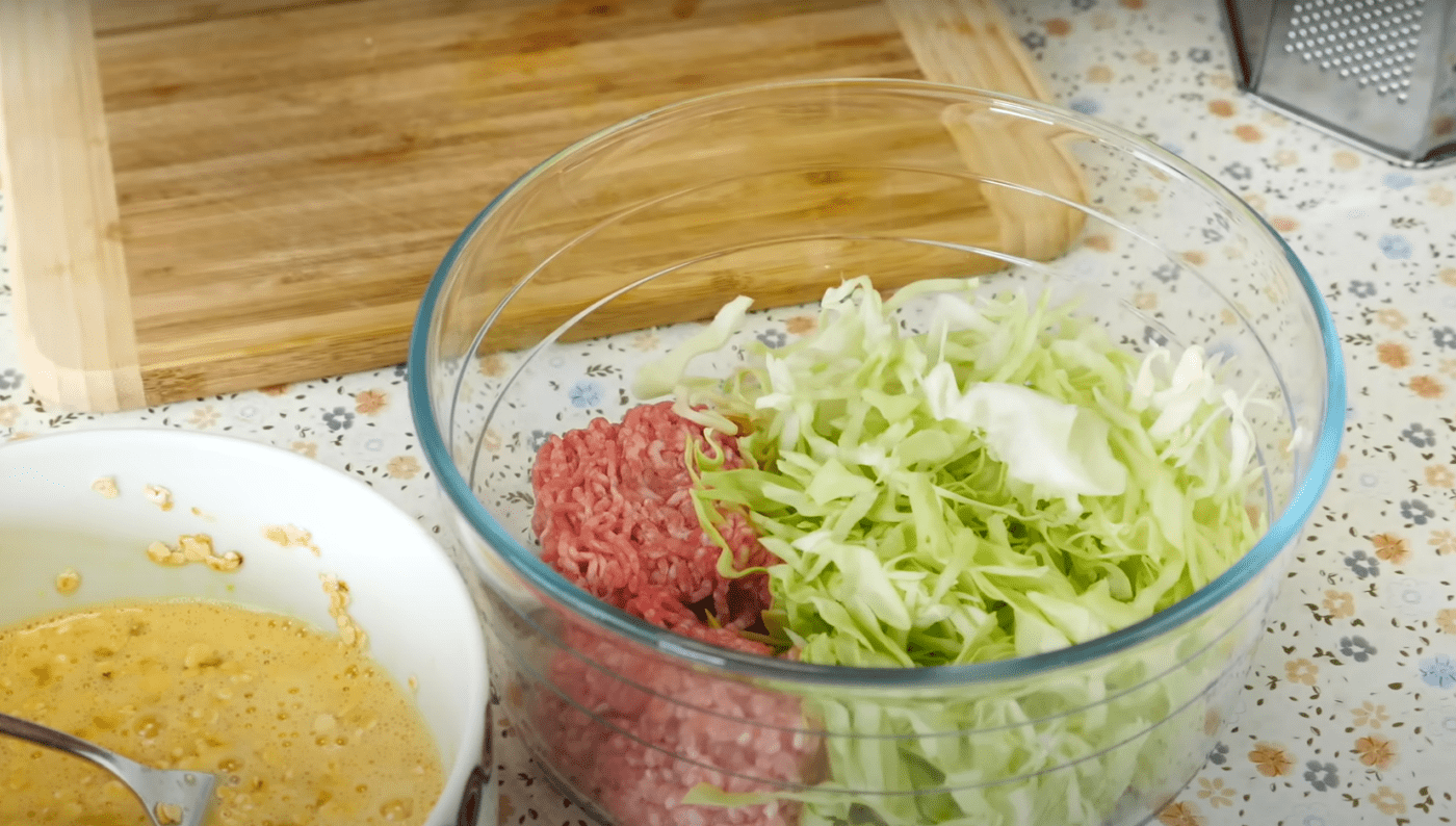 Простий рецепт запіканки з м'ясом та капустою