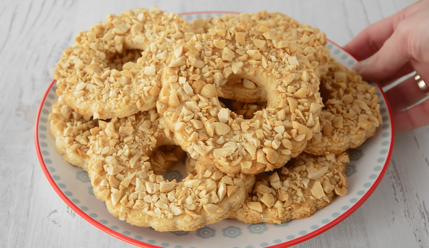 Рецепт приготування пісочного печива з арахісом