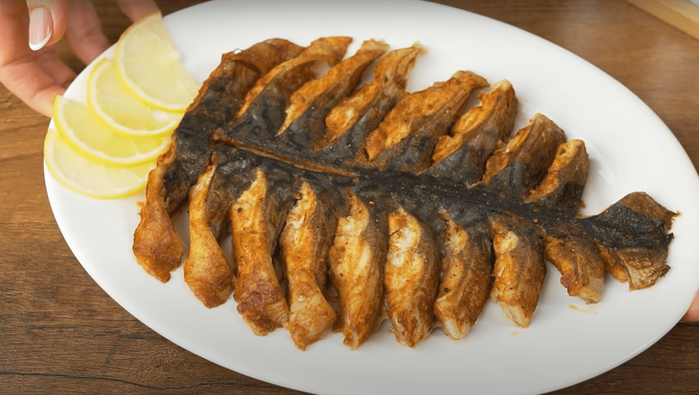 Простий рецепт приготування запеченої скумбрії